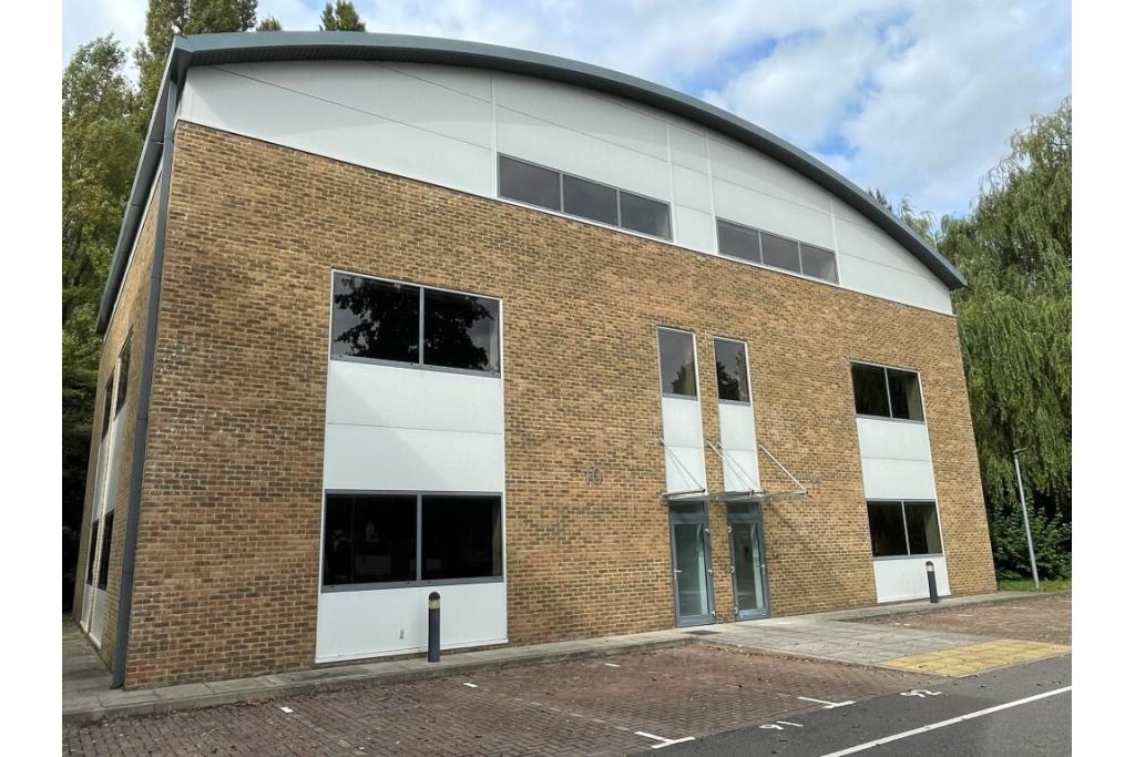 Riverside W - The Courtyard - Office, Wooburn Green, Buckinghamshire HP10 0DG