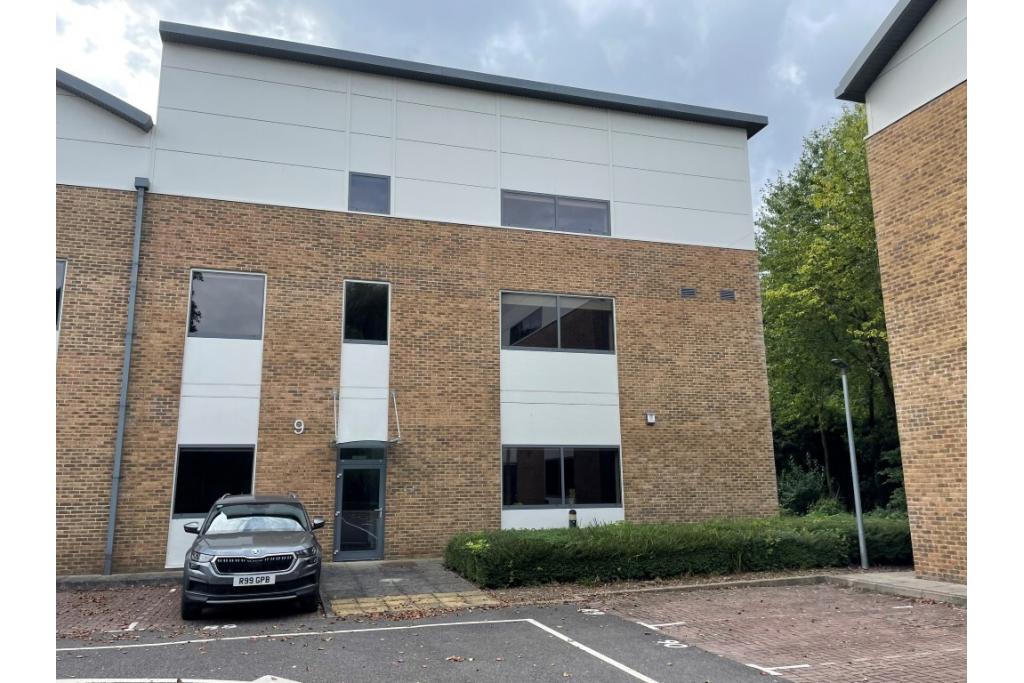 Riverside W - The Courtyard - Office, Wooburn Green, Buckinghamshire HP10 0DG