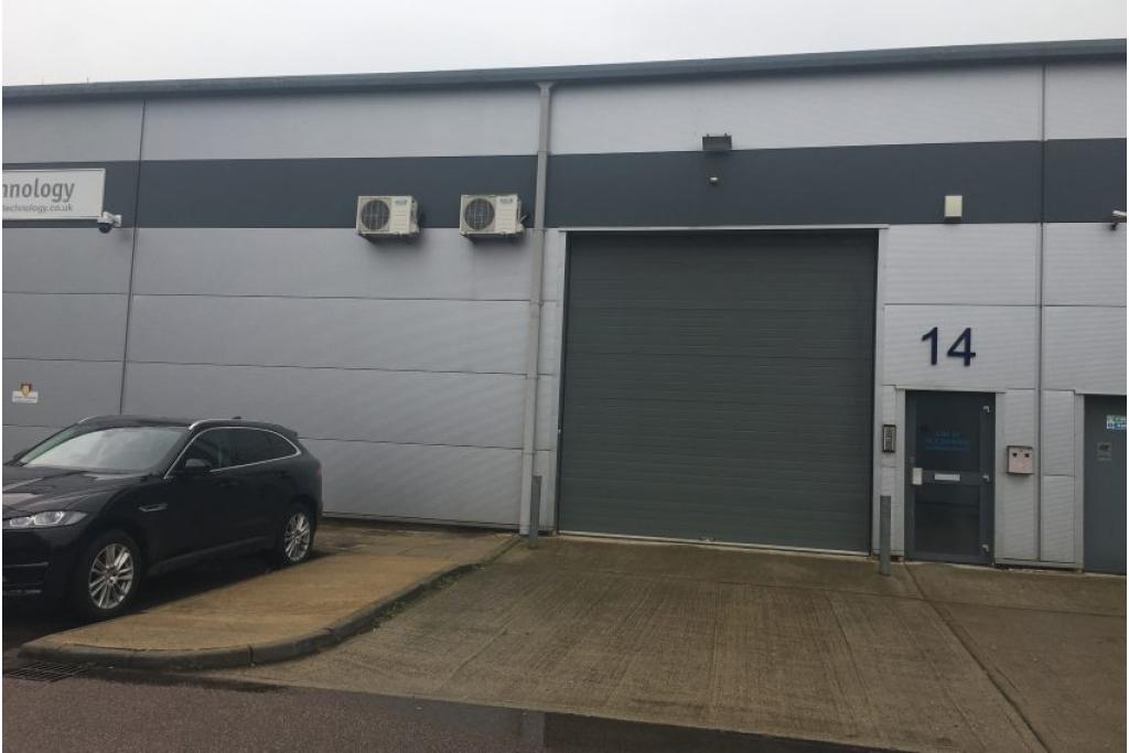 Smeaton Close - Anglo Business Park - Warehouse Unit, Aylesbury, Buckinghamshire HP19 8UP