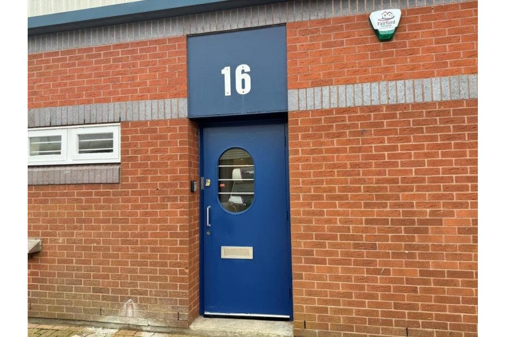 Southern Rd - Vale Industrial Centre - Service, Aylesbury, Buckinghamshire HP19 9EW