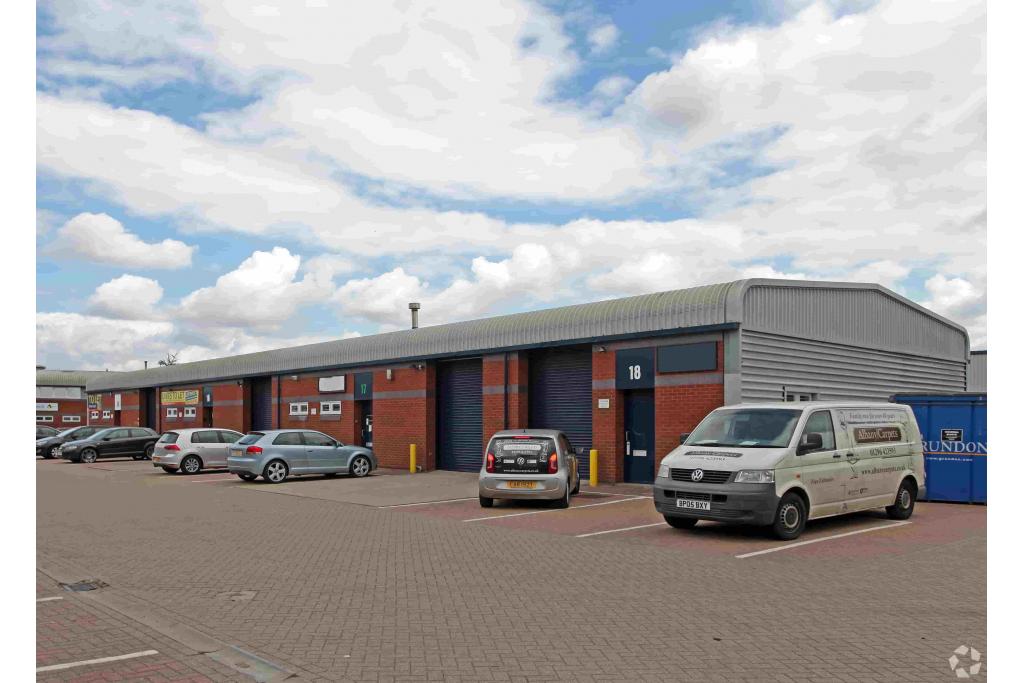 Southern Rd - Vale Industrial Centre - Service, Aylesbury, Buckinghamshire HP19 9EW