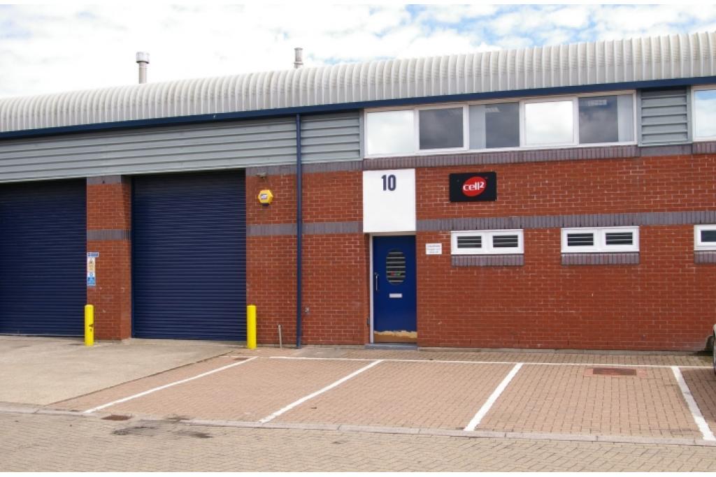 Southern Rd - Vale Industrial Centre - Warehouse, Aylesbury, Buckinghamshire HP19 9EW