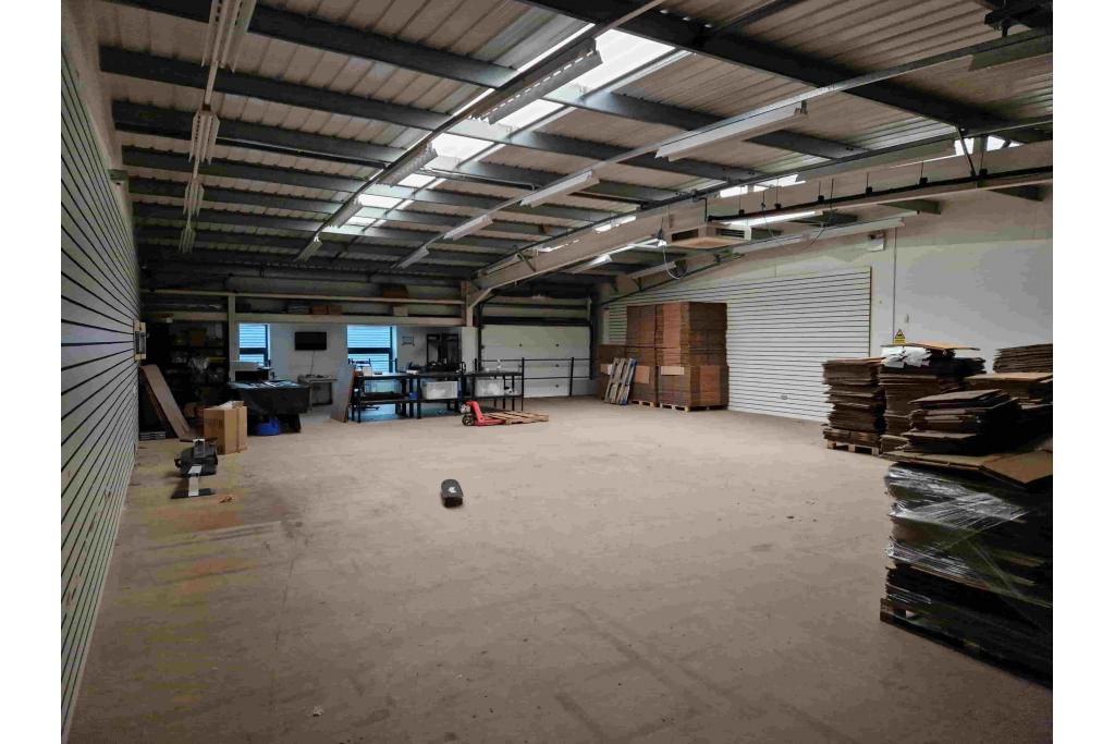Summerleys Rd - Regent Park - Warehouse Unit, Princes Risborough, Buckinghamshire HP27 9PX