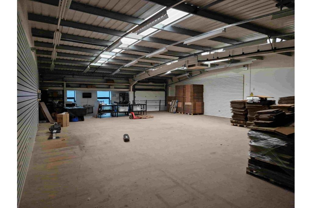 Summerleys Rd - Regent Park - Warehouse Unit, Princes Risborough, Buckinghamshire HP27 9PX