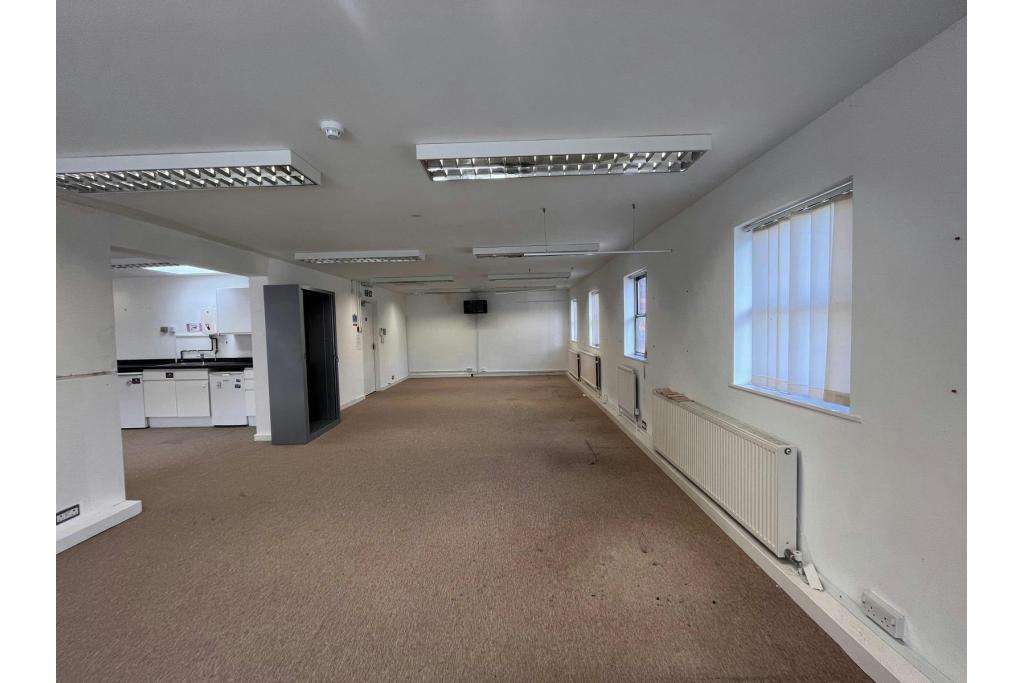 2-4 Temple Street - Office, Aylesbury, Buckinghamshire HP20 2RH