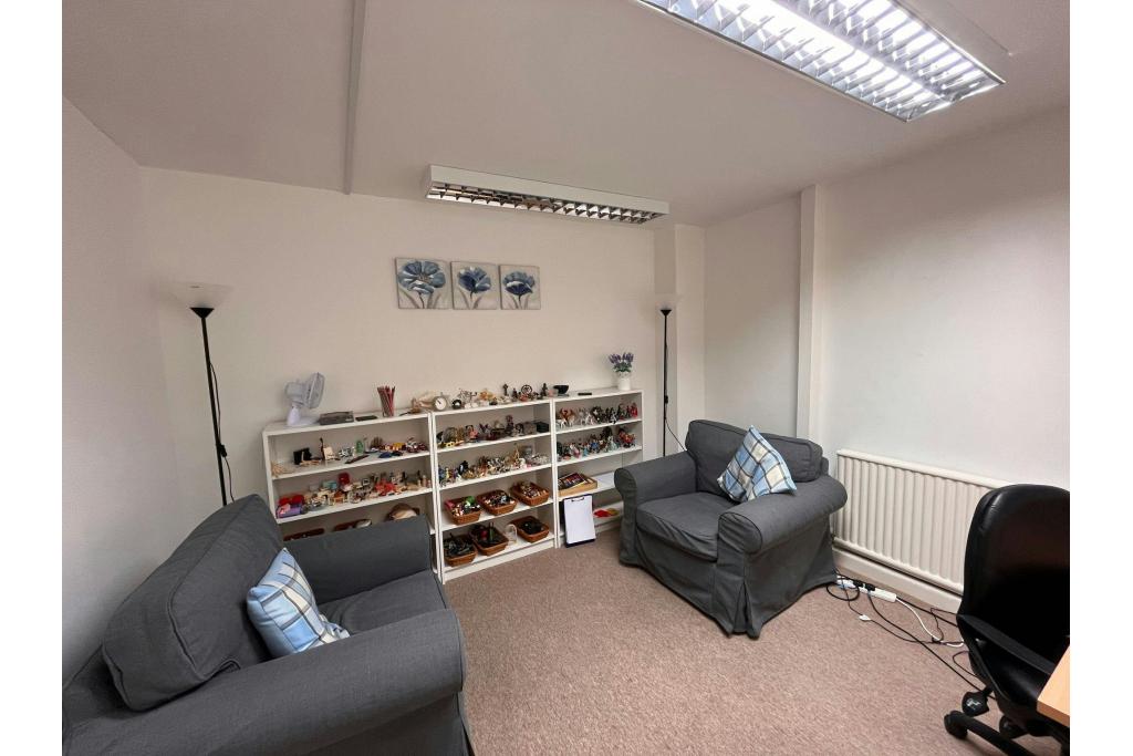 2-4 Temple Street - Office, Aylesbury, Buckinghamshire HP20 2RH
