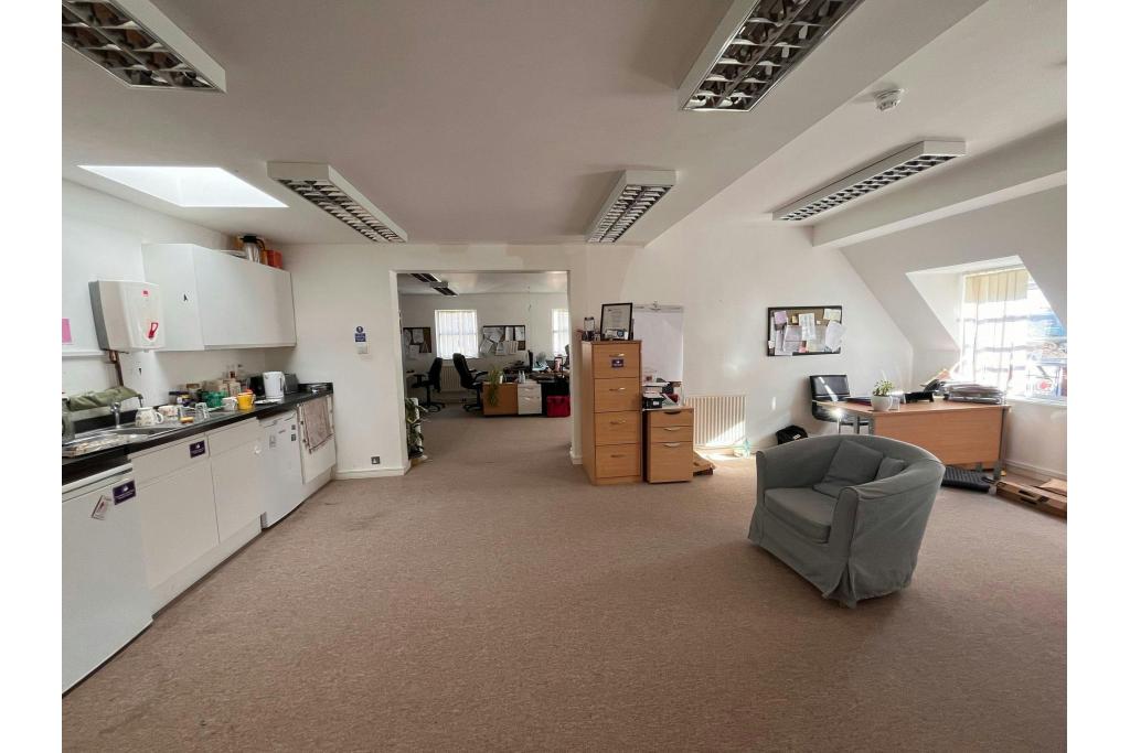 2-4 Temple Street - Office, Aylesbury, Buckinghamshire HP20 2RH