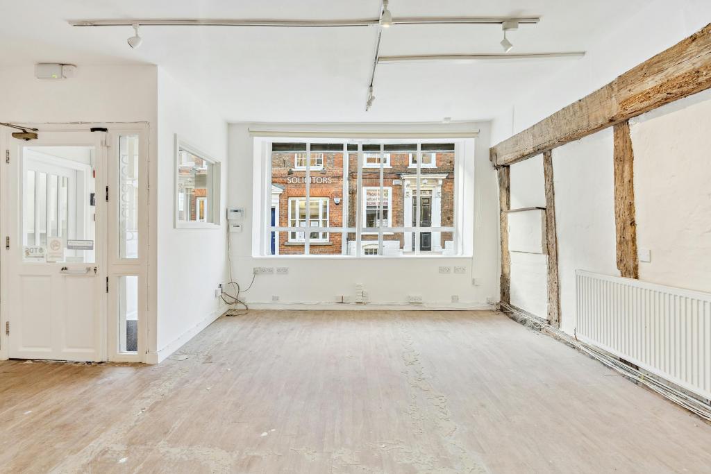 15 Temple Street - Shopfront Retail/Office, Aylesbury, Buckinghamshire HP20 2RN