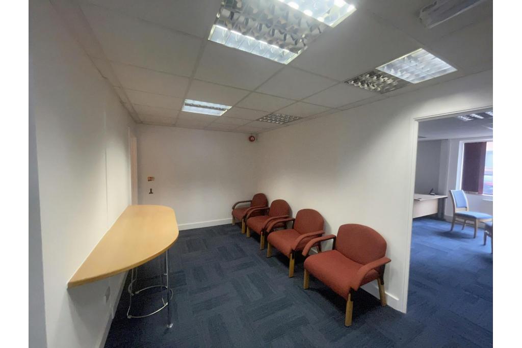 Thame Road - Thame House, Office, Haddenham, Buckinghamshire HP17 8HU