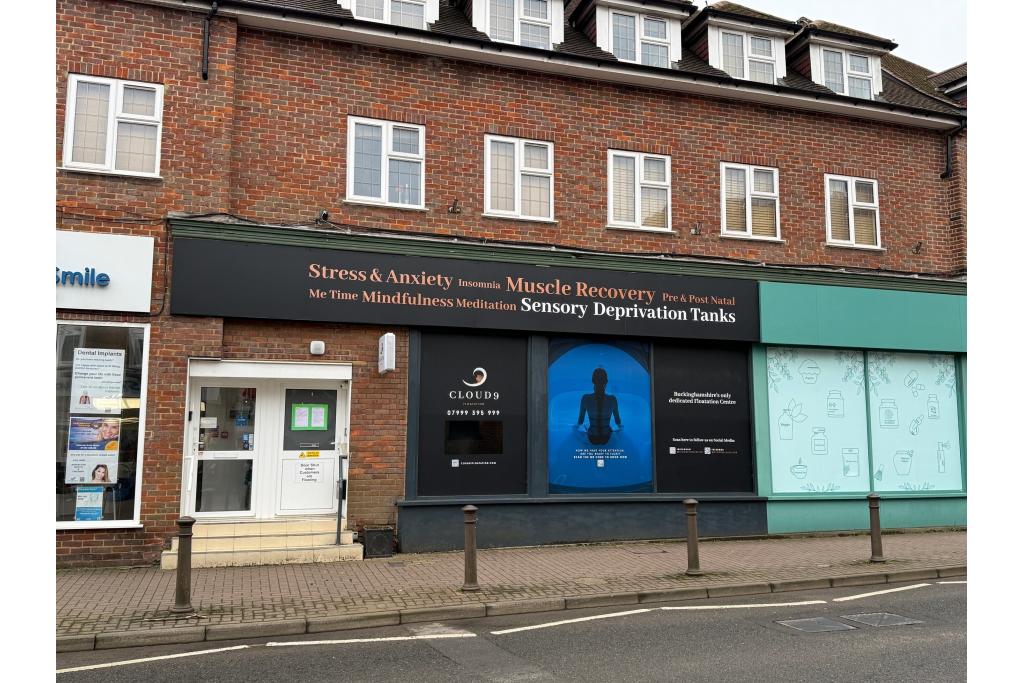 12 The Highway - Shopfront Retail/Residential, Beaconsfield, Buckinghamshire HP9 1QQ