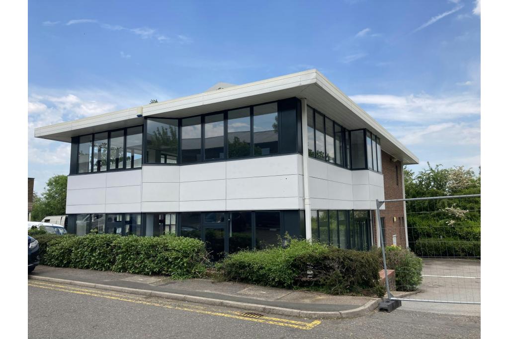 Wellington Rd - Trenchard House - Office, High Wycombe, Buckinghamshire HP12 3PS