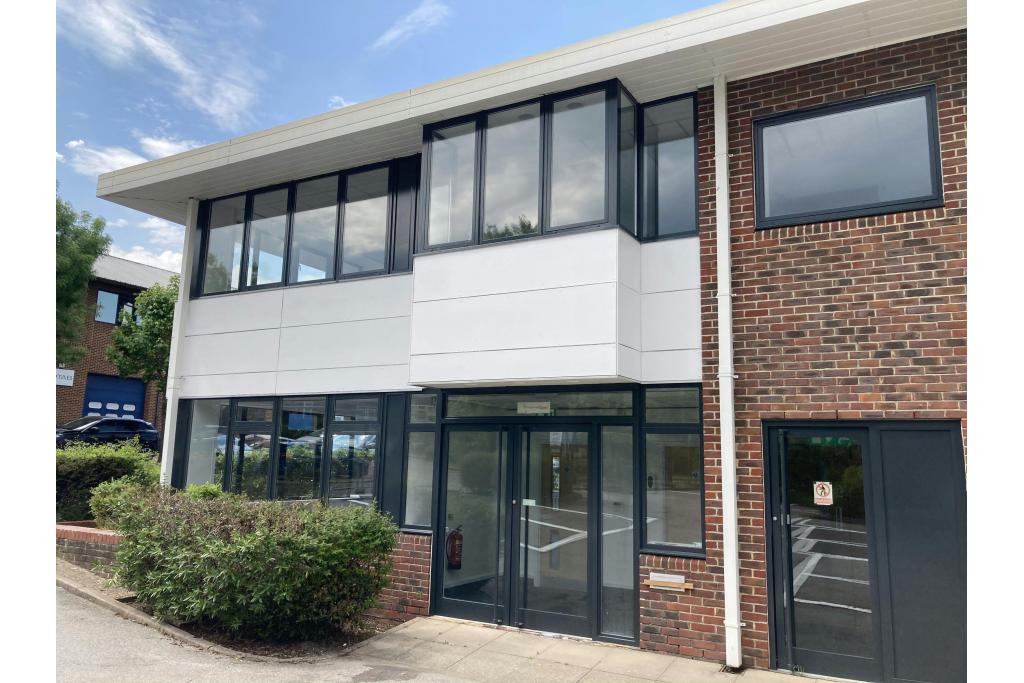 Wellington Rd - Trenchard House - Office, High Wycombe, Buckinghamshire HP12 3PS
