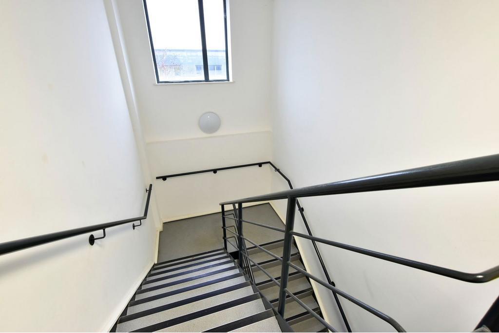 Whiteleaf Road - Chancerygate Business Centre, Warehouse Unit, Hemel Hempstead