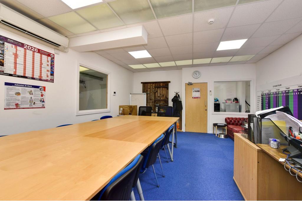 Whiteleaf Road - Chancerygate Business Centre, Warehouse Unit, Hemel Hempstead