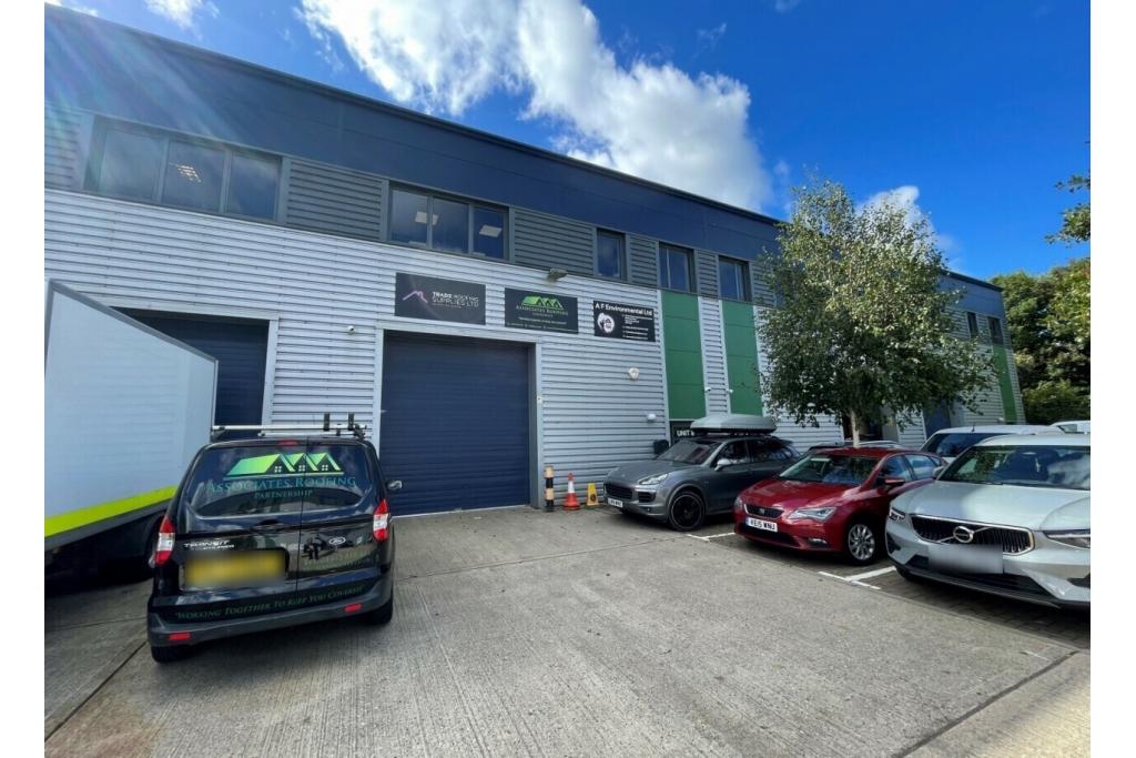 Whiteleaf Road - Chancerygate Business Centre, Warehouse Unit, Hemel Hempstead