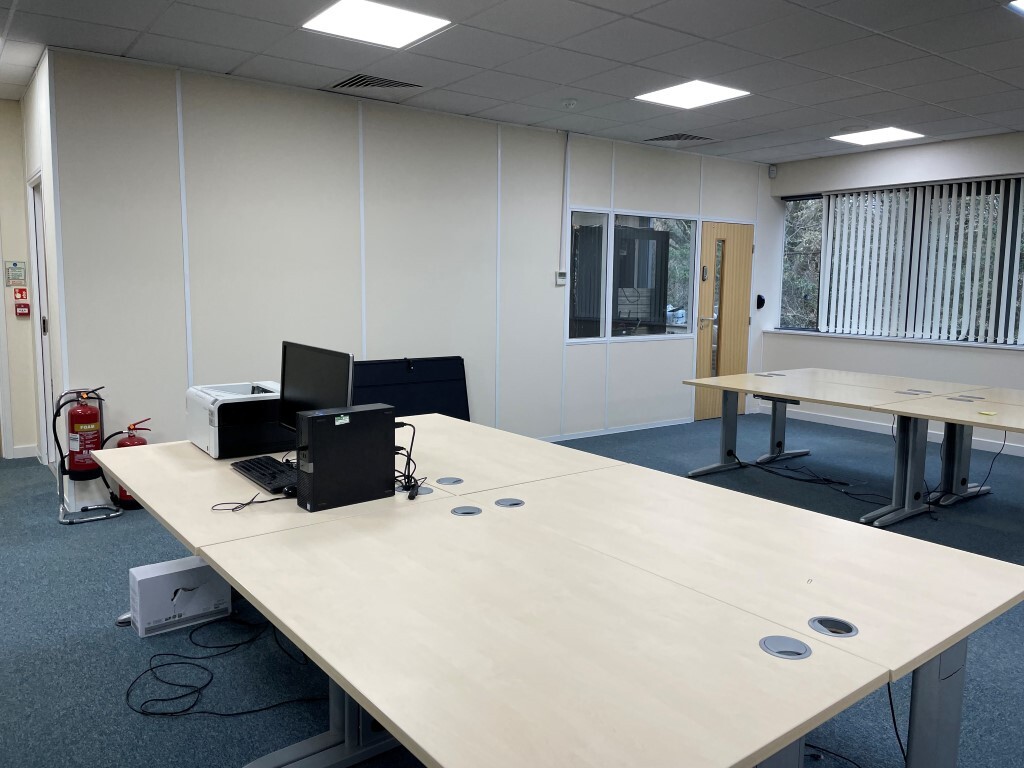 Wood Lane - Amberside, Office Unit, Hemel Hempstead, Hertfordshire HP2 4TP