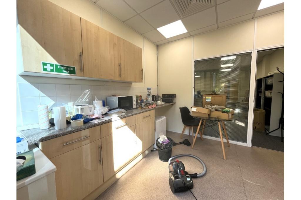 Wood Lane - Amberside, Office Unit, Hemel Hempstead, Hertfordshire HP2 4TP