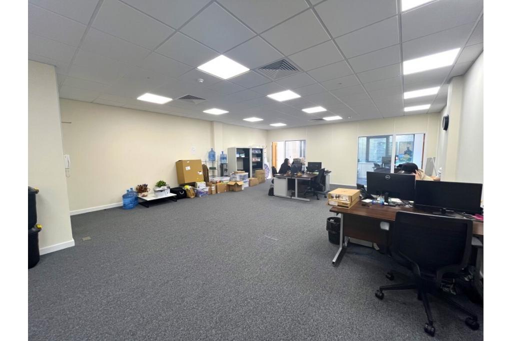 Wood Lane - Amberside, Office Unit, Hemel Hempstead, Hertfordshire HP2 4TP