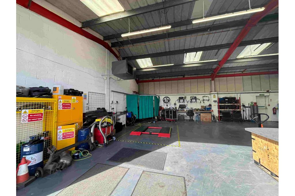 Wycombe Rd - C R Bates Industrial Estate - Industrial, Stokenchurch, Buckinghamshire HP14 3PD