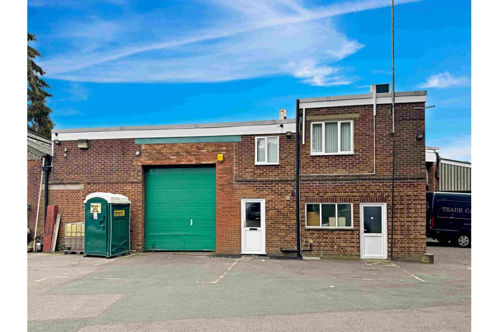 31 Bois Ln - Light Distribution, Amersham, Buckinghamshire HP6 6BT