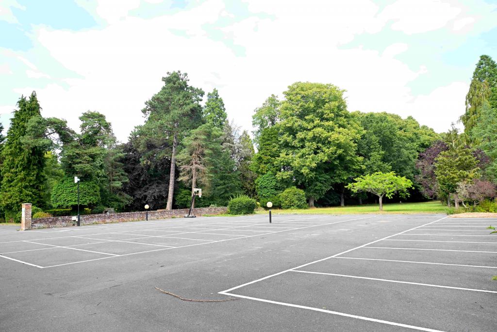 Chartridge Hotel & Conference Centre - Hotel Property, Chesham, Buckinghamshire HP5 2TU