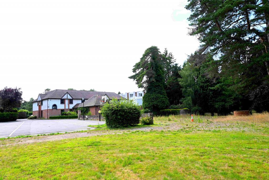 Chartridge Hotel & Conference Centre - Hotel Property, Chesham, Buckinghamshire HP5 2TU