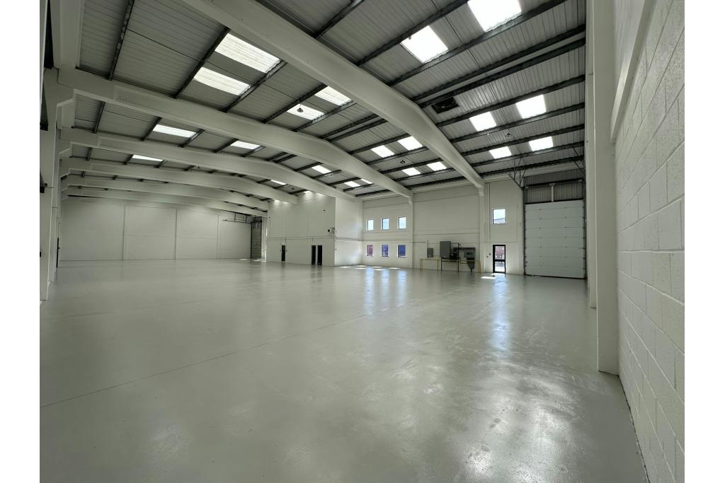 Crendon Industrial Park Warehouse Units - Long Crendon, Buckinghamshire HP18 9RW