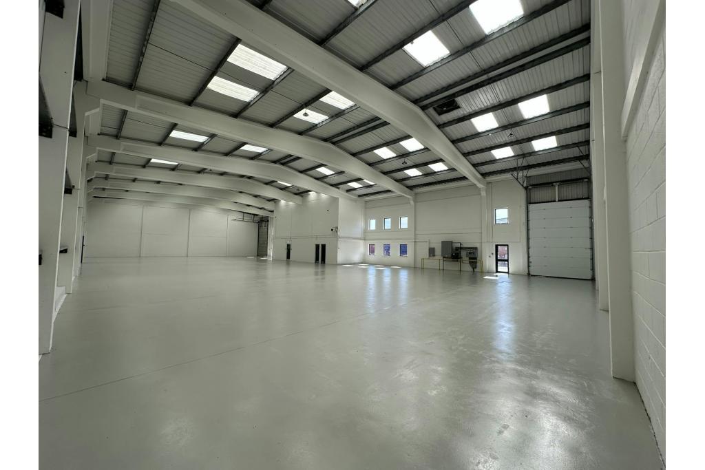 Crendon Industrial Park Warehouse Units - Long Crendon, Buckinghamshire HP18 9RW