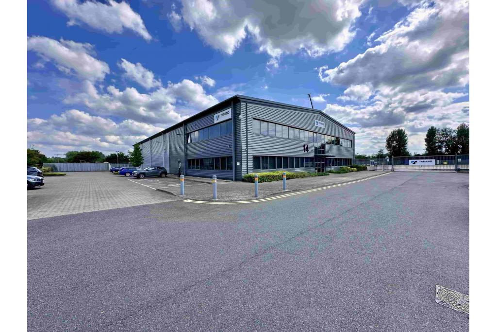 14 Drakes Drive - Revolution Hub Industrial - Long Crendon, Buckinghamshire HP18 9BA