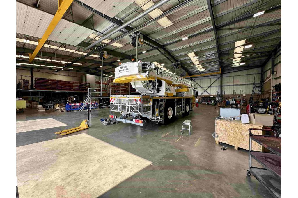 14 Drakes Drive - Revolution Hub Industrial - Long Crendon, Buckinghamshire HP18 9BA