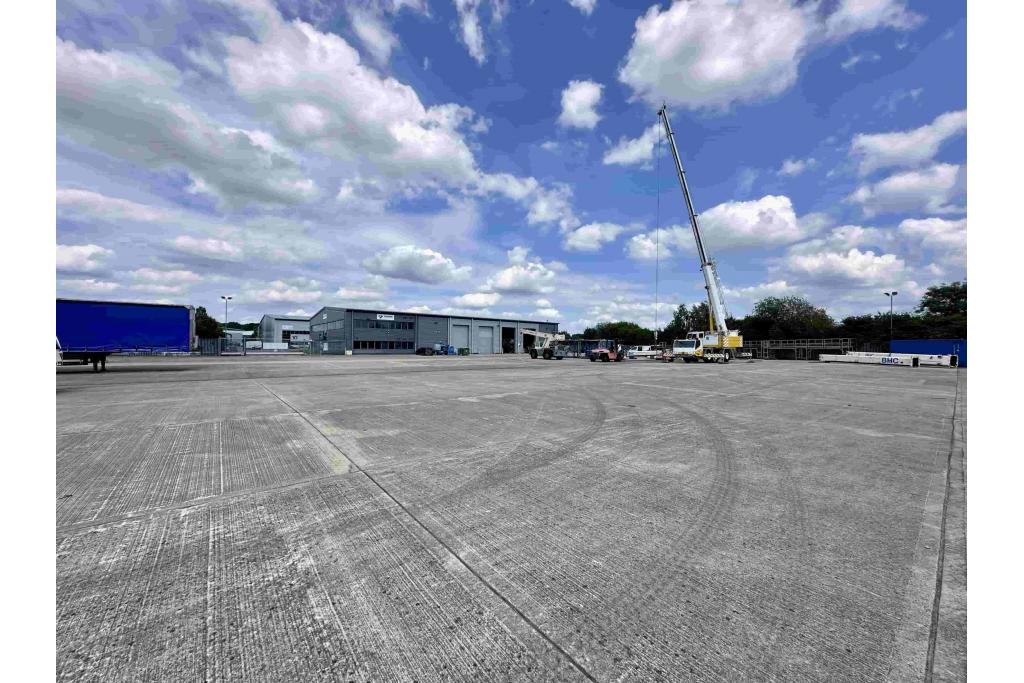 14 Drakes Drive - Revolution Hub Industrial - Long Crendon, Buckinghamshire HP18 9BA