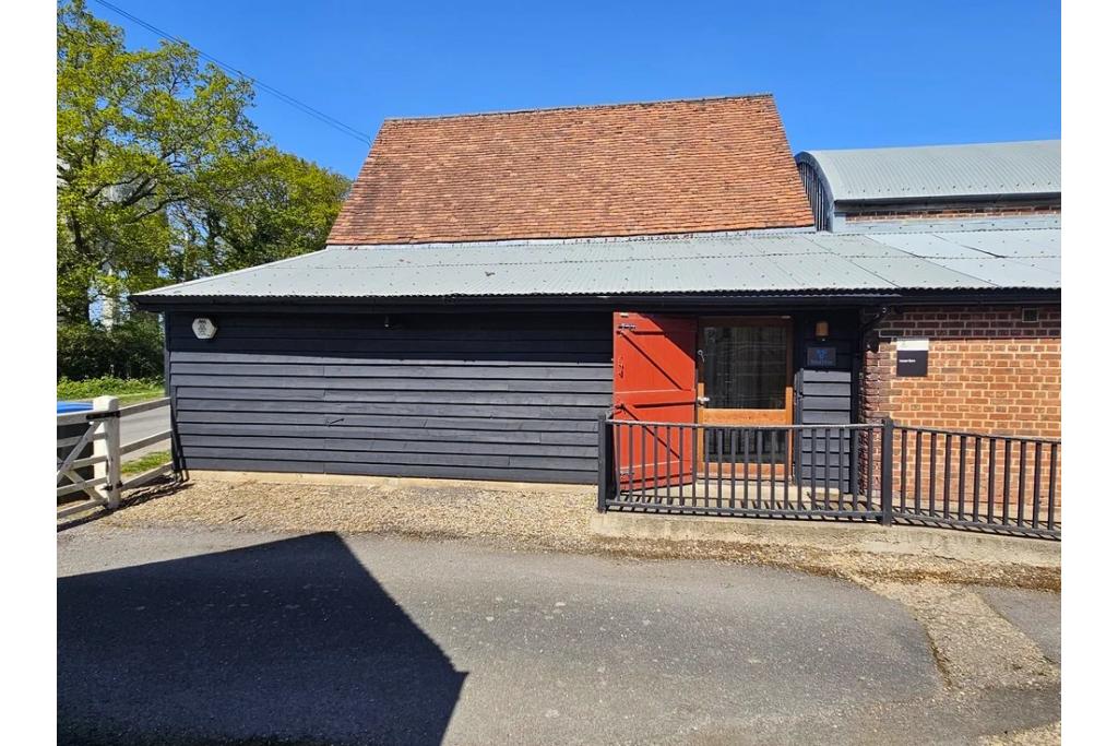Whitehouse Farmhouse - Office, Gaddesden Row, Hemel Hempstead, Hertfordshire HP2 6HG