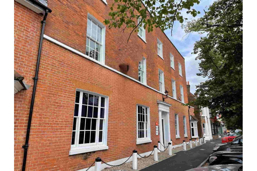 Canon House Office Building - 27 London End, Beaconsfield, Buckinghamshire HP9 2HN