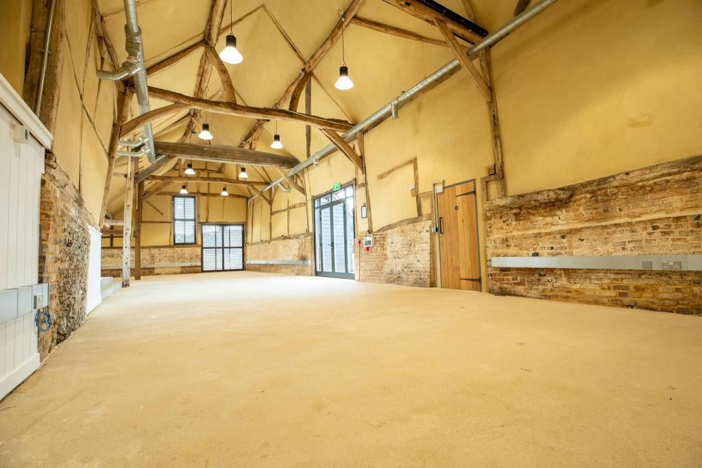 Manor Farm Barns Office Complex - Hughenden Manor Estate, High Wycombe, Buckinghamshire HP13 5UX