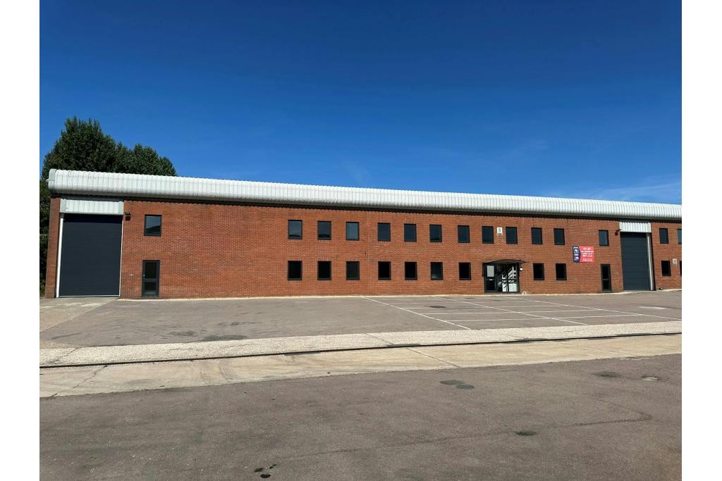 Meadow View - Warehouse, Long Crendon, Buckinghamshire HP18 9EQ