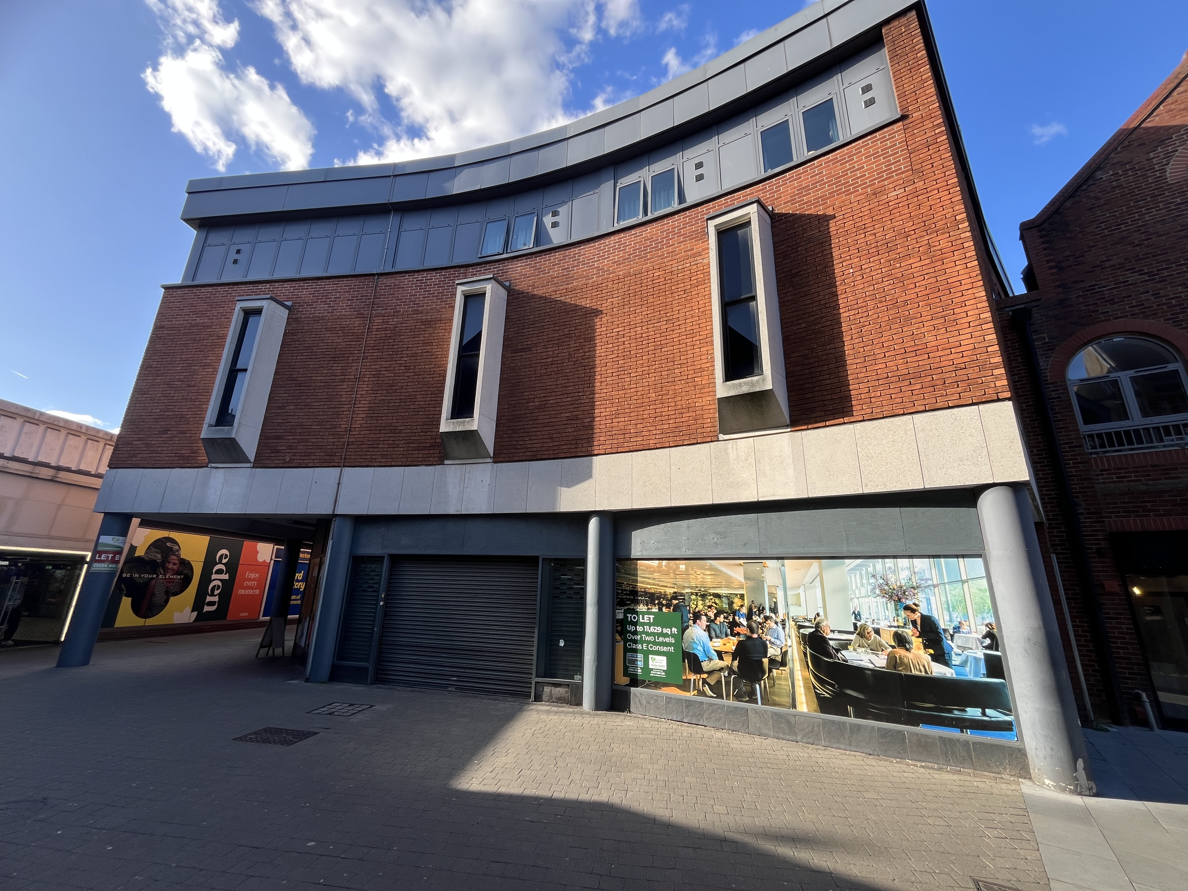 17-19 Octagon Parade - Retail, High Wycombe, Buckinghamshire HP11 2HU