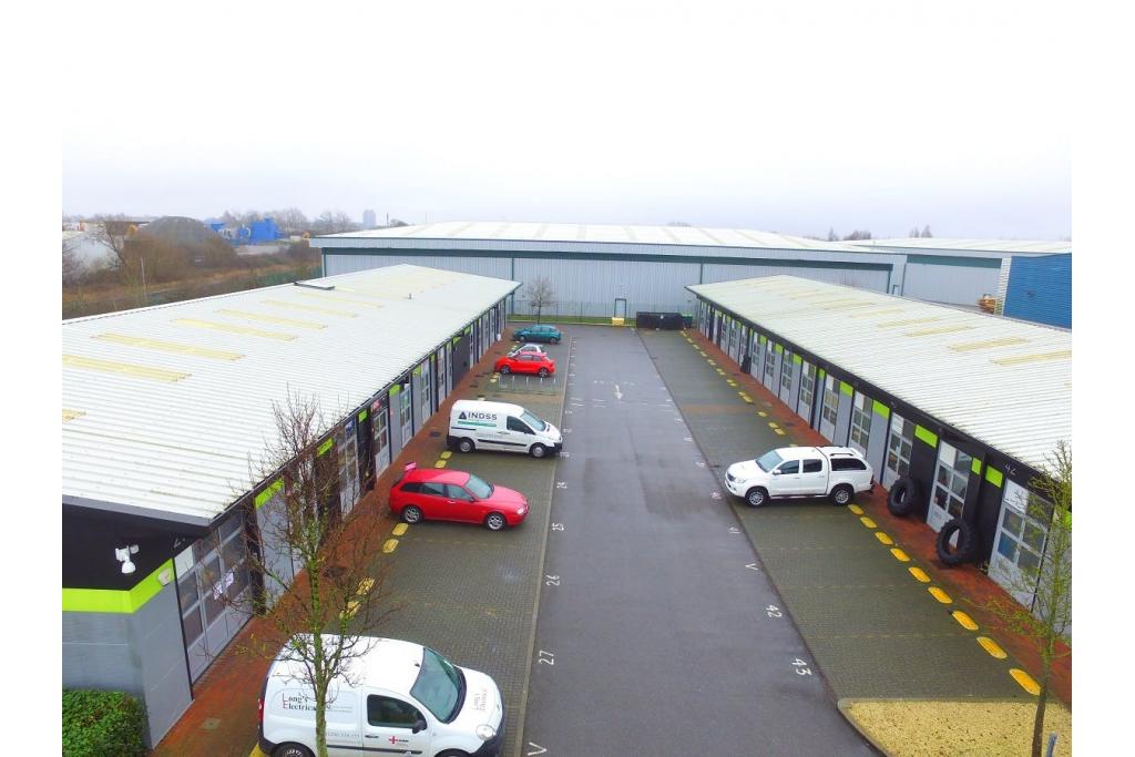 1 Smeaton Close - Space Business Centre, Aylesbury, Buckinghamshire HP19 8FJ