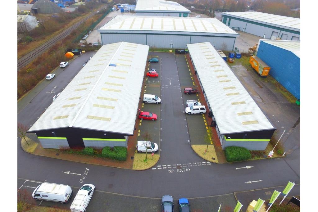1 Smeaton Close - Space Business Centre, Aylesbury, Buckinghamshire HP19 8FJ