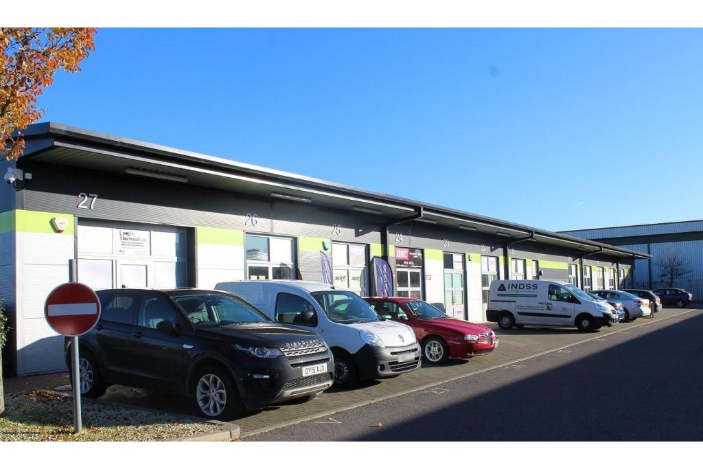 1 Smeaton Close - Space Business Centre, Aylesbury, Buckinghamshire HP19 8FJ