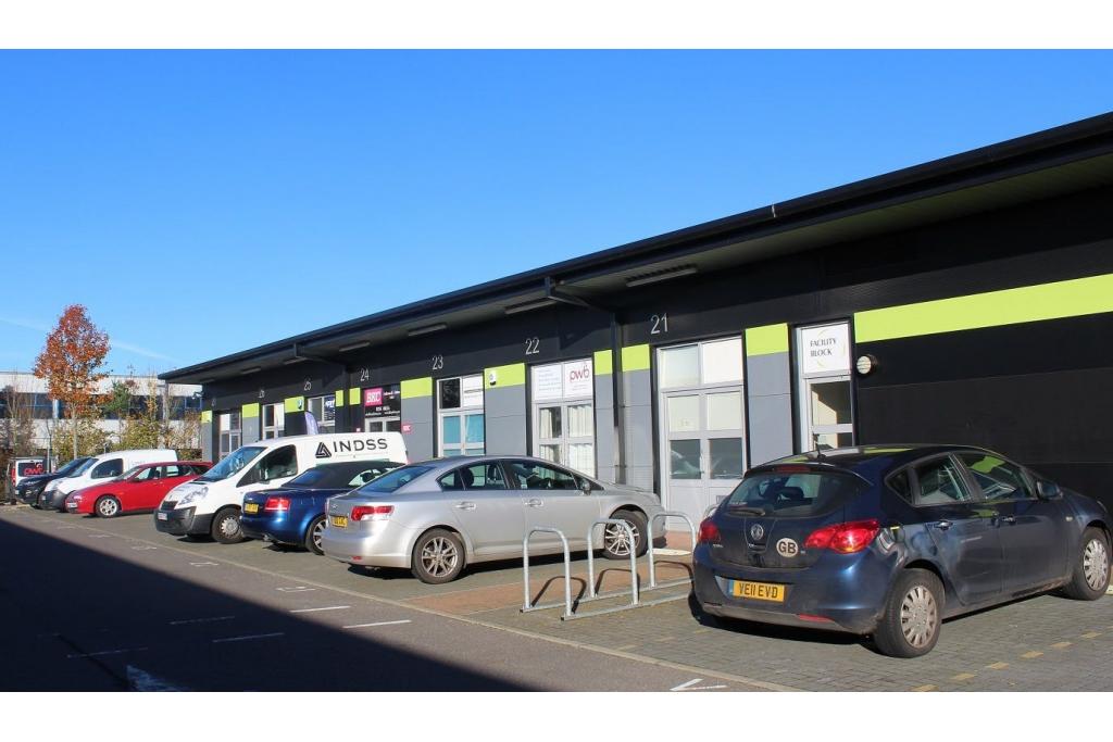 1 Smeaton Close - Space Business Centre, Aylesbury, Buckinghamshire HP19 8FJ