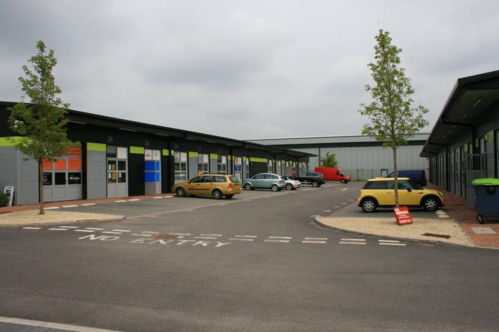 1 Smeaton Close - Space Business Centre, Aylesbury, Buckinghamshire HP19 8FJ