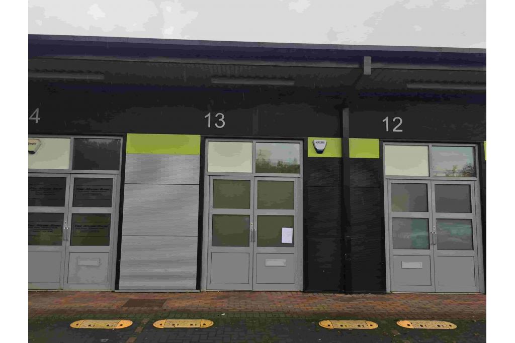 1 Smeaton Close - Space Business Centre, Aylesbury, Buckinghamshire HP19 8FJ