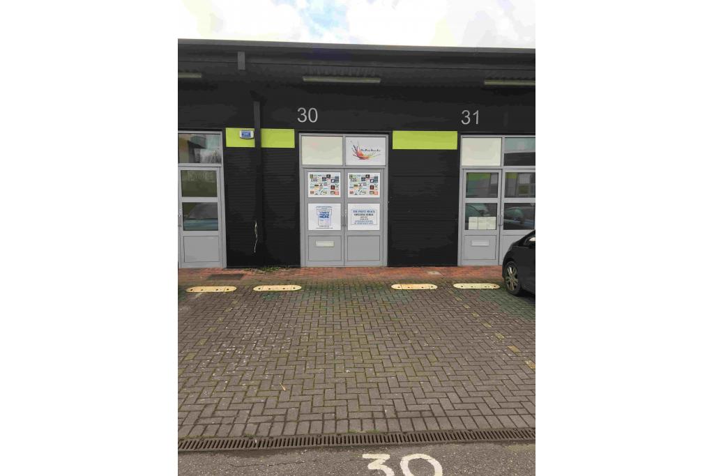 1 Smeaton Close - Space Business Centre, Aylesbury, Buckinghamshire HP19 8FJ