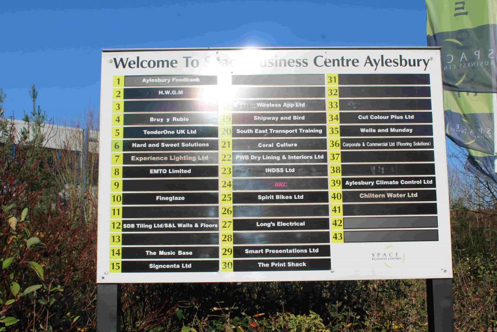 1 Smeaton Close - Space Business Centre, Aylesbury, Buckinghamshire HP19 8FJ