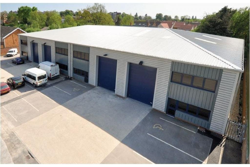 Southern Rd - Vale Industrial Centre Warehouse, Aylesbury, Buckinghamshire HP19 9EW