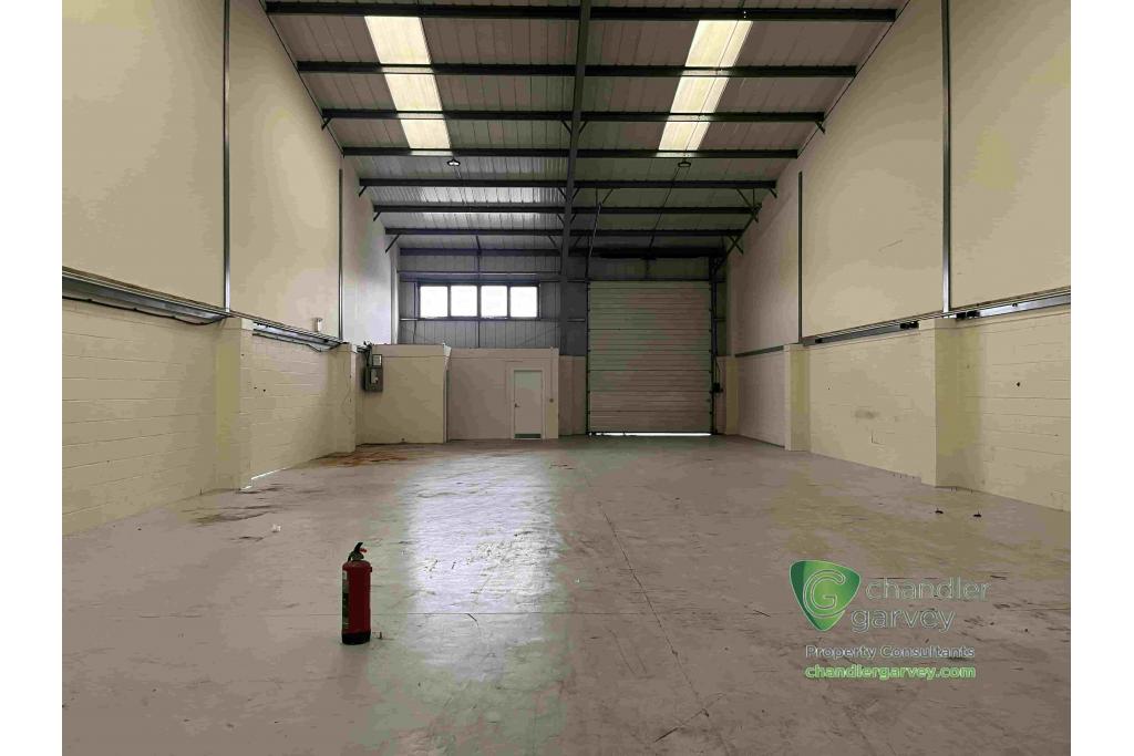 Southern Rd - Vale Industrial Centre Warehouse, Aylesbury, Buckinghamshire HP19 9EW