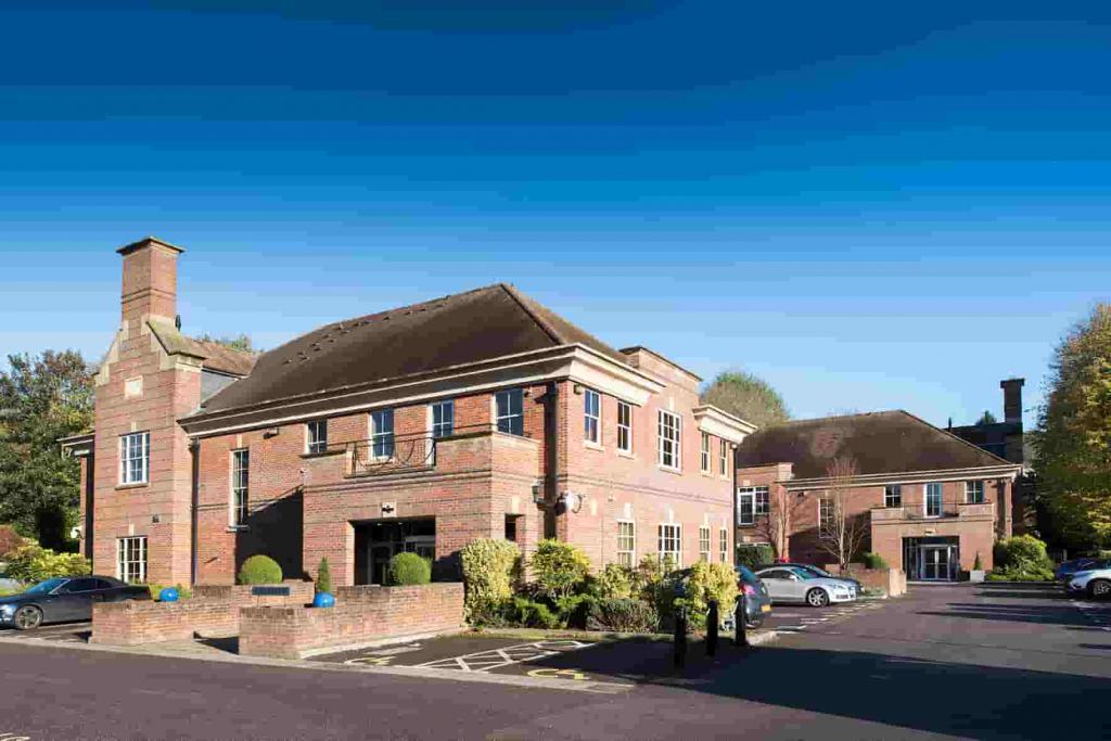 Church House - Office, St Marys Court, Amersham, Buckinghamshire HP7 0UT