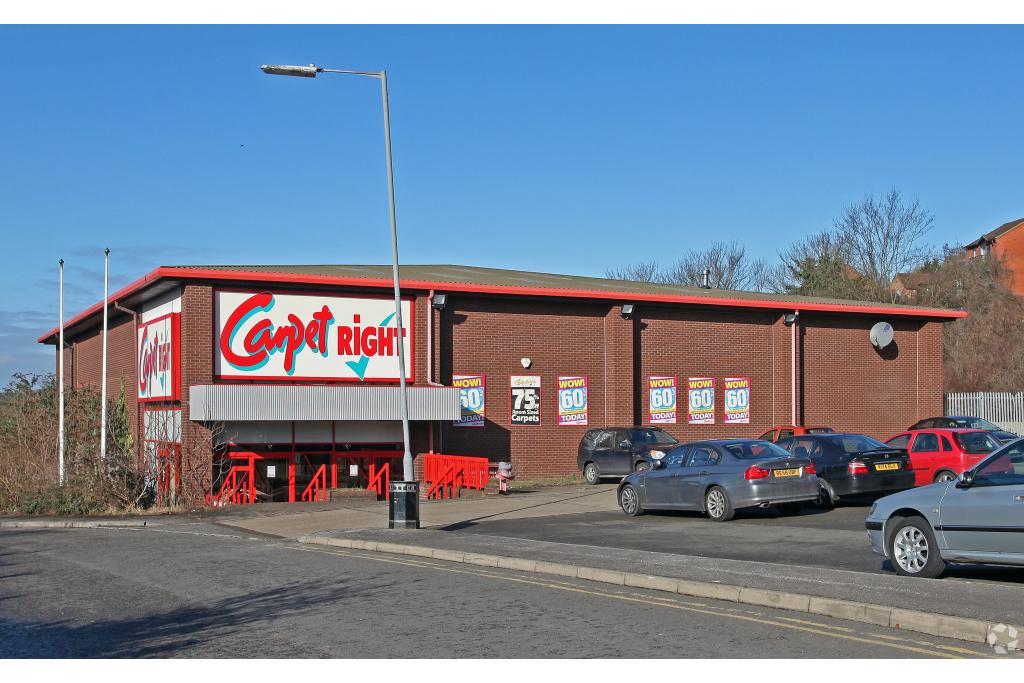 Bellfield Rd - Carpetright Retail Warehouse, High Wycombe, Buckinghamshire HP13 5HN