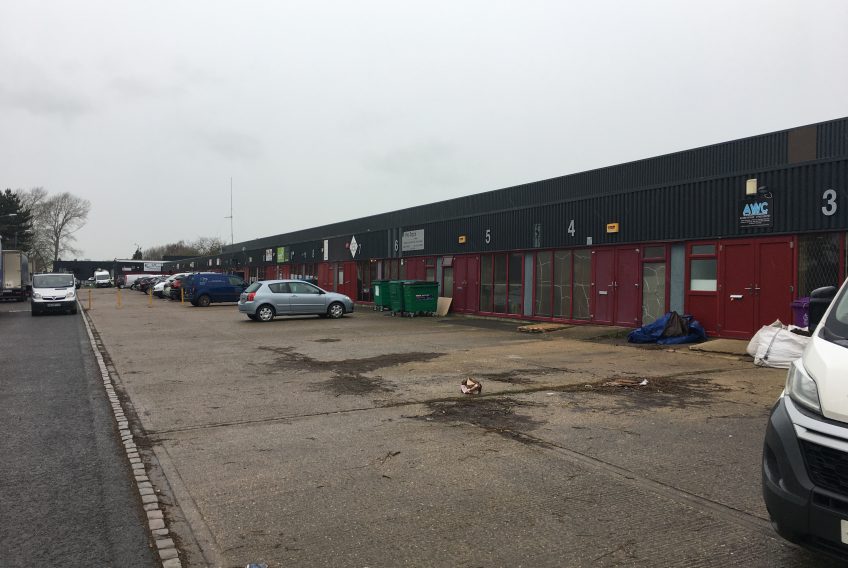 1-19 Bessemer Cres - Industrial Warehouse, Aylesbury, Buckinghamshire HP19 8TF