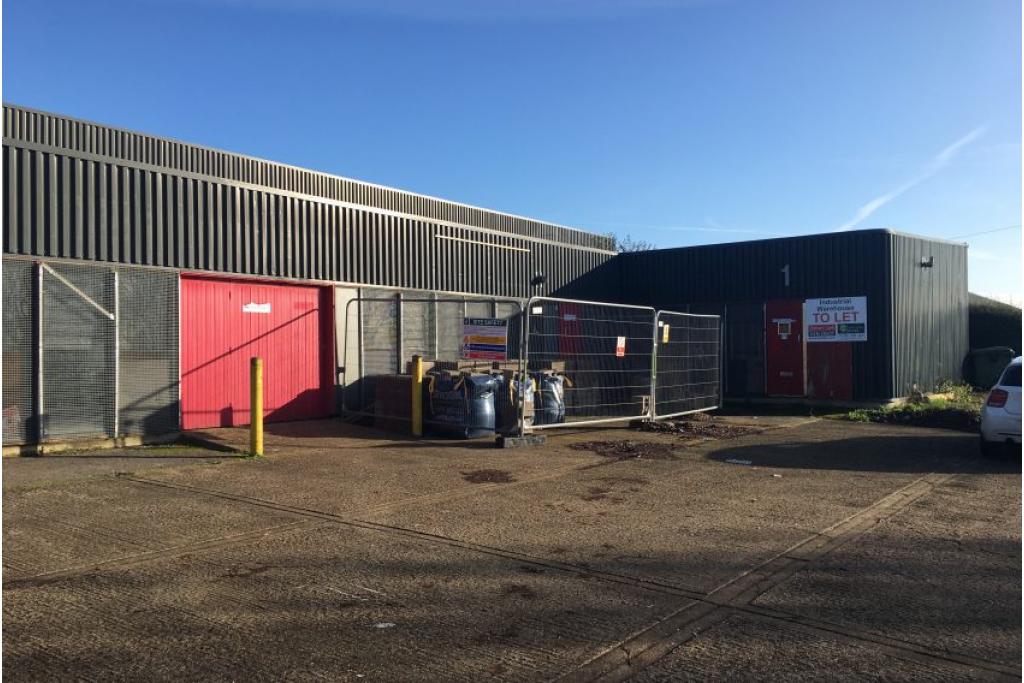 1-19 Bessemer Cres - Industrial Warehouse, Aylesbury, Buckinghamshire HP19 8TF